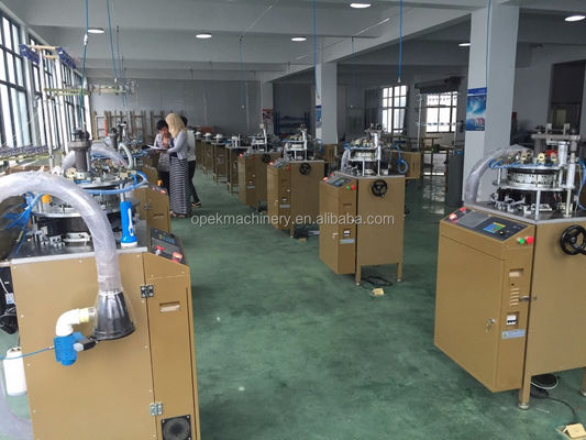 Fully Computerized Seamless Knitting Machine for Seamless Underwear Manufacturing