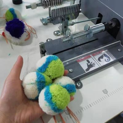3 GG Polyester Pompom Fringe Machine for Round Pompom Production