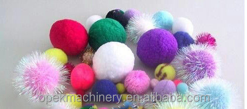 Automatic pom pom sewing machine within 6inch Knitting width by 2 GG Gauge